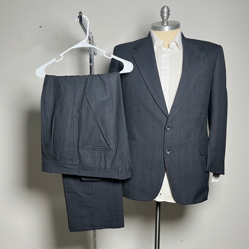 H. Freeman & Son 2-Piece Suit Mens 44R W38 Charcoal Grey‎ Pinstripe Vintage USA
